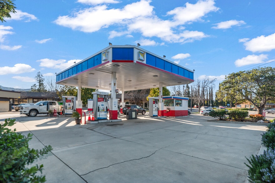 More Photos Of 12015 Saratoga-Sunnyvale, Saratoga Service Station For Sale