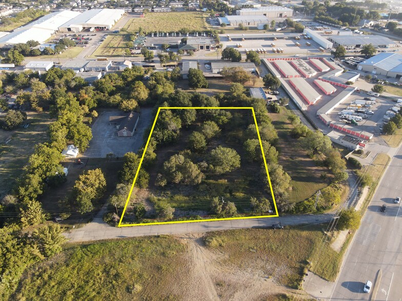 More Photos Of 695 McKenzie St, Lewisville Land For Sale