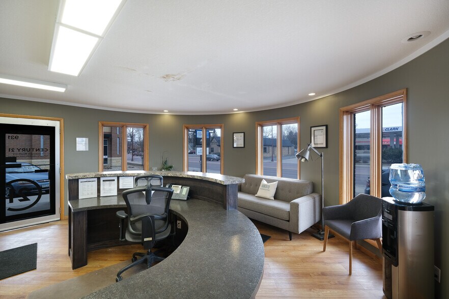 More Photos Of 931 E Madison Ave, Mankato Office Residential For Lease