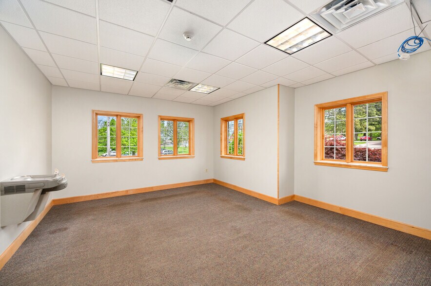 More Photos Of 3135 Wilmington Rd, Neshannock Medical For Lease