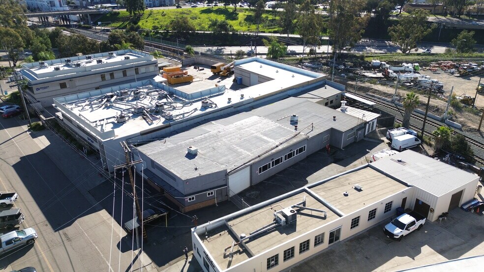 More Photos Of 8108 Commercial St, La Mesa Manufacturing For Lease