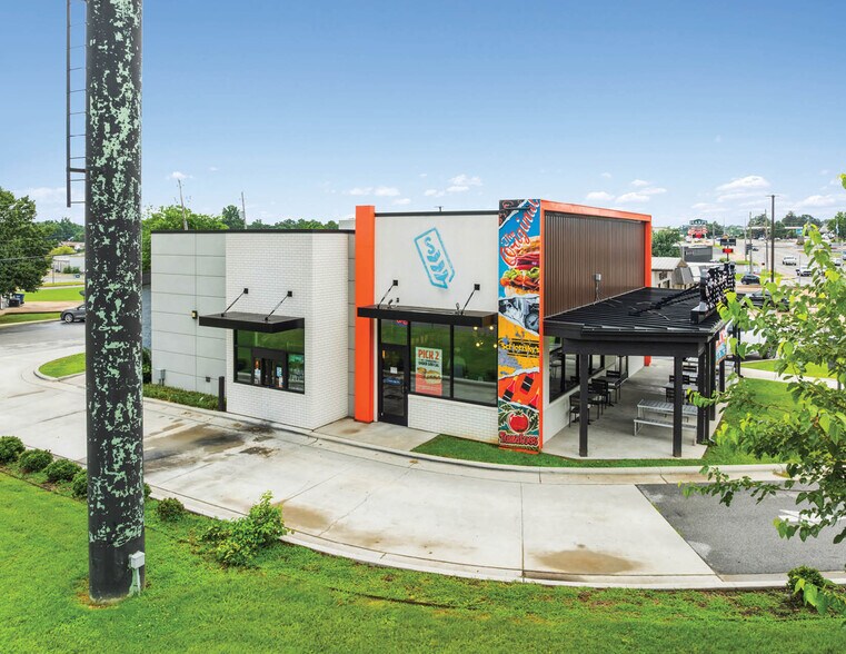 More Photos Of 1012 Highway 62 E, Mountain Home Fast Food For Sale