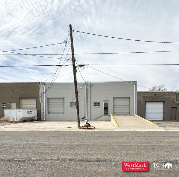 More Photos Of 2139 Baylor Dr, Lubbock Warehouse For Lease