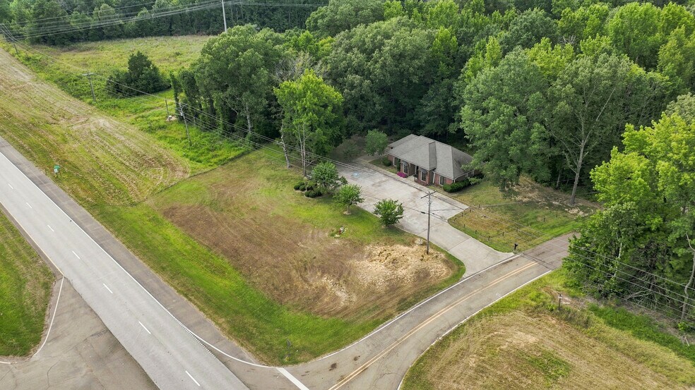 More Photos Of 200 Forest View Dr, Raymond Office For Lease