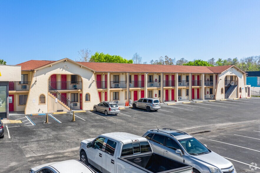 More Photos Of 4741 W Irlo Bronson Memorial Hwy, Kissimmee Hotel For Lease