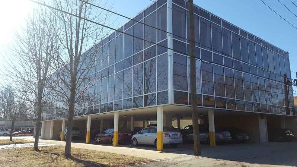 More Photos Of 7000 W North Ave, Chicago Medical For Lease