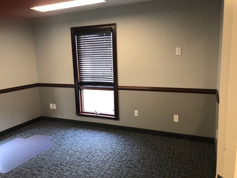 More Photos Of 150 River Rd, Montville Office For Sale