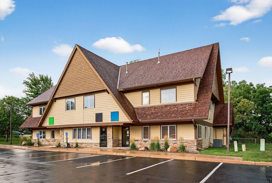 Primary Photo Of 2115 County Road D E, Maplewood Office For Lease