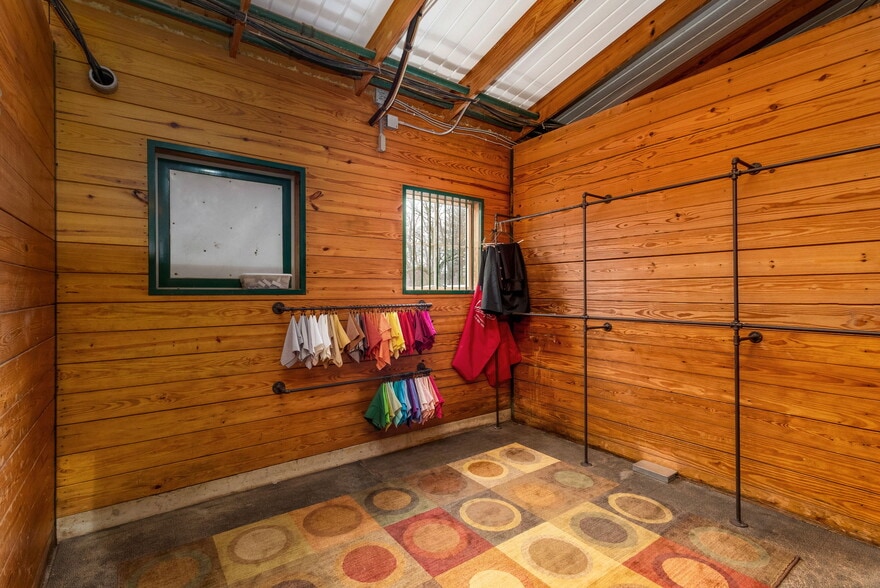 More Photos Of 12298 Croton Rd, Croton Specialty For Sale