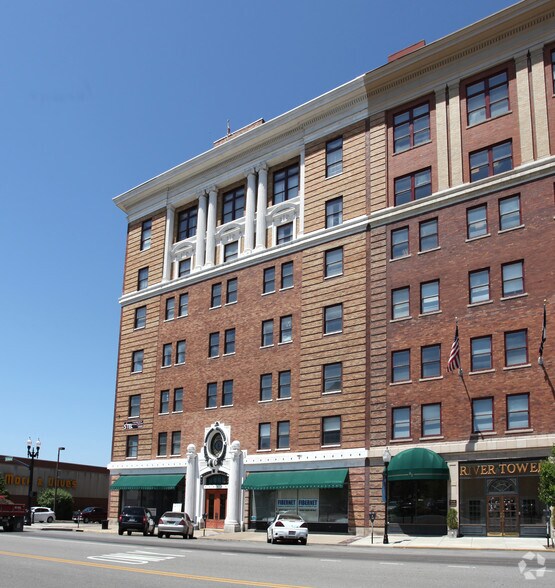 Primary Photo Of 1102 Third Ave, Huntington Office For Lease