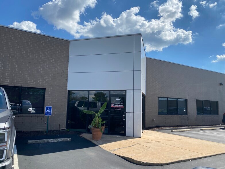 More Photos Of 950-970 Bolger Ct, Fenton Service For Sale