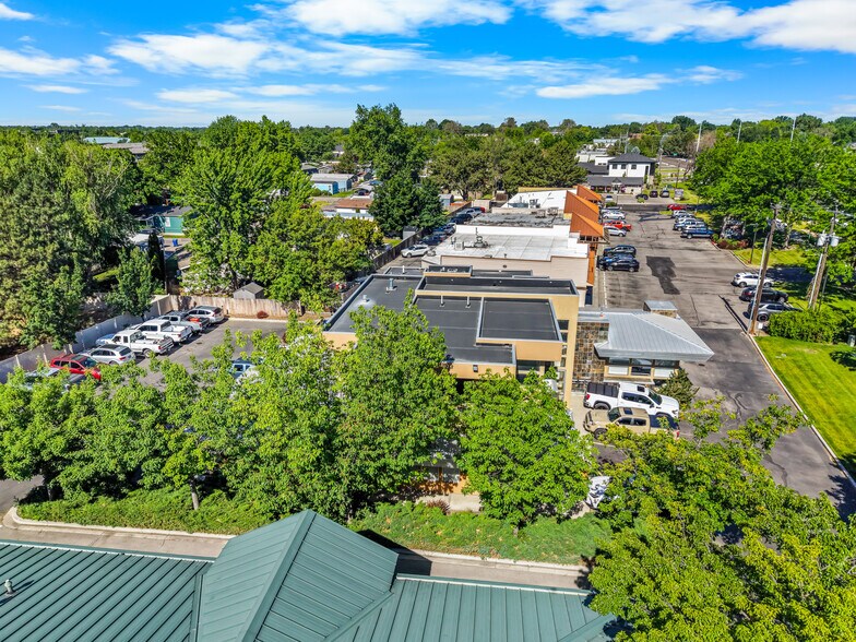 More Photos Of 645 E State St, Eagle Office For Lease