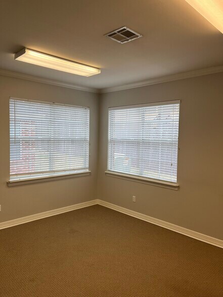 More Photos Of 7330 Fern Ave, Shreveport Medical For Lease