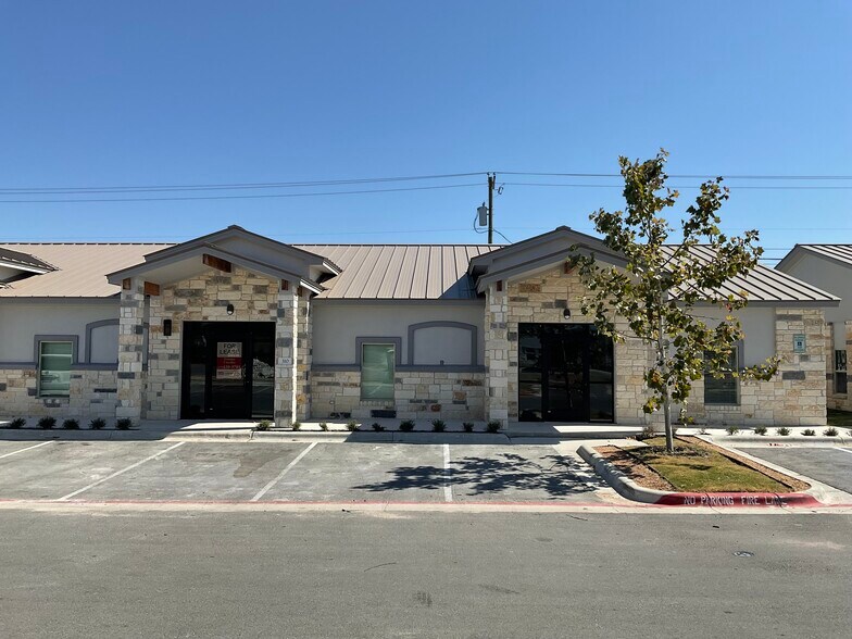 More Photos Of 2200 N A W Grimes Blvd, Round Rock Medical For Sale