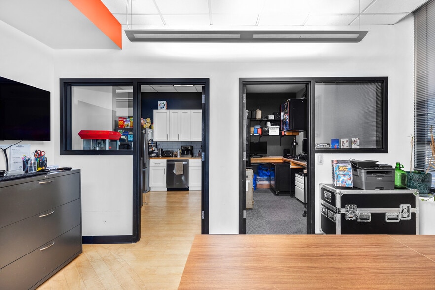 More Photos Of 934 Glenwood Ave SE, Atlanta Loft Creative Space For Sale