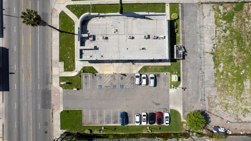 More Photos Of 270 E Base Line St, San Bernardino Freestanding For Sale