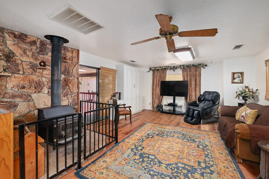 More Photos Of 13765 Lisa Way, Red Bluff Assisted Living For Sale