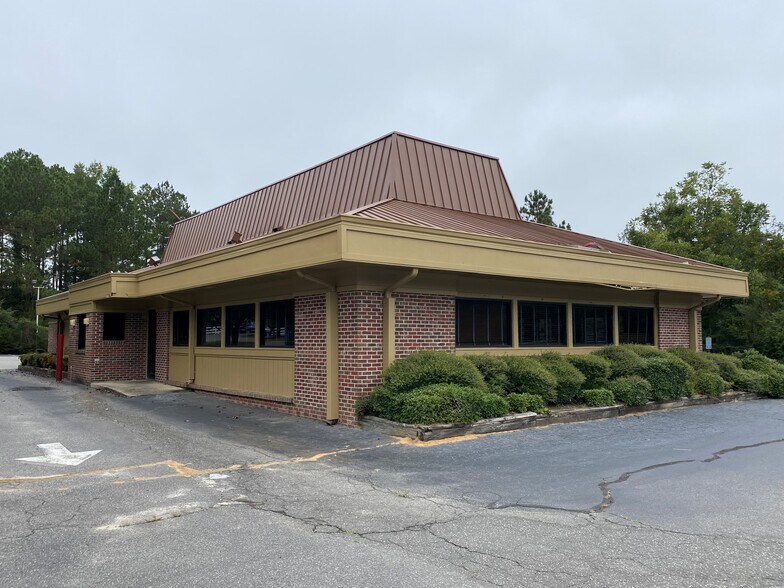 1815 S Main St, Laurinburg, NC 28352 Retail