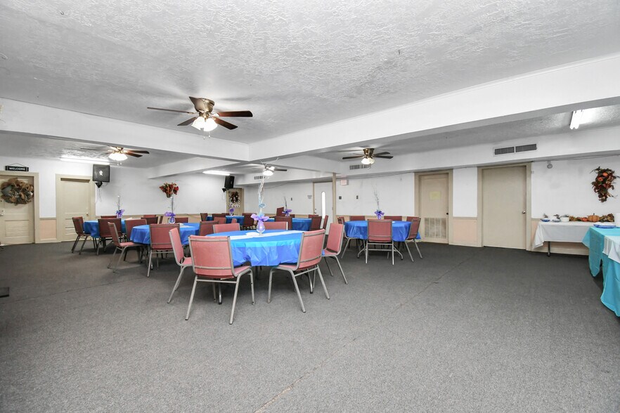 More Photos Of 2728 Kentucky St, Baytown Religious Facility For Sale