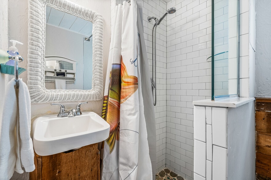 More Photos Of 11450 S Indian River Dr, Sebastian Hotel For Sale