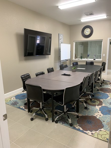 More Photos Of 2911 S A.W. Grimes Blvd, Pflugerville Office For Lease