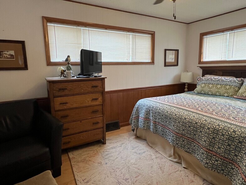 More Photos Of 17229 Northwood Hwy, Arcadia Hotel For Sale