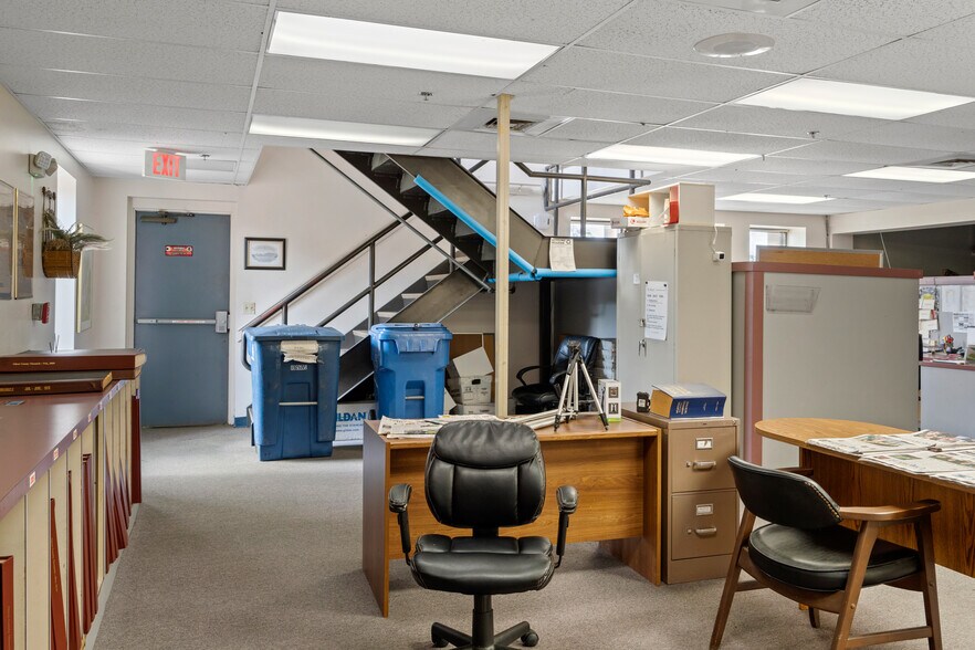 More Photos Of 1624 N Meadowcrest Blvd, Crystal River Manufacturing For Lease