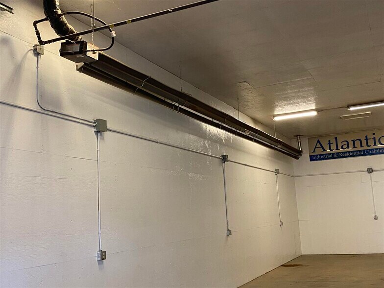 More Photos Of 12211-12219 66 St NW, Edmonton Light Manufacturing For Sale