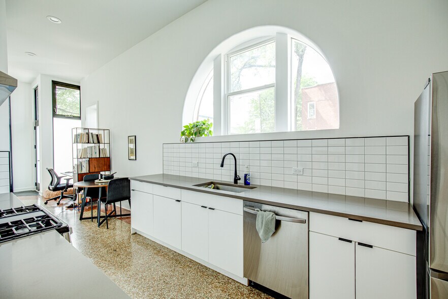 More Photos Of 2823-2827 N Central Park Ave, Chicago Apartments For Sale