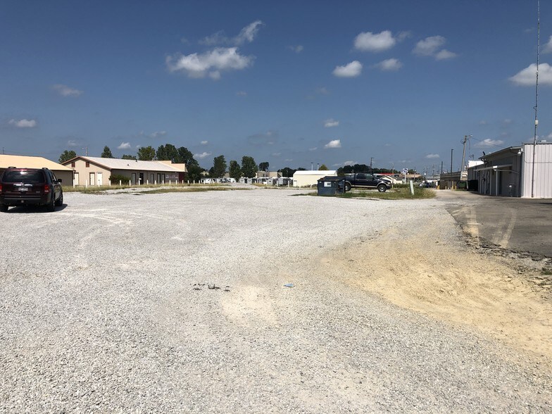 More Photos Of 515 E Vienna St, Anna Medical For Lease