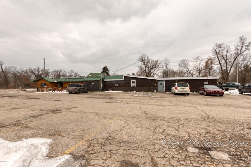 More Photos Of 103 S Charles St, White Cloud Restaurant For Sale