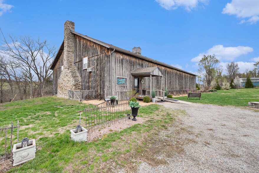 More Photos Of 11347 SE State Route DD, Gower Lodge Meeting Hall For Sale