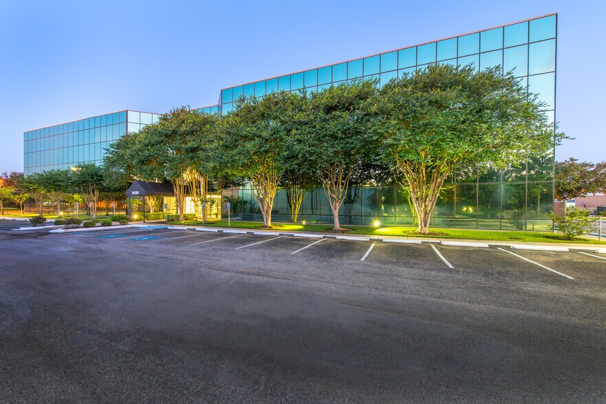 More Photos Of 5420 Dashwood Dr, Houston Medical For Lease