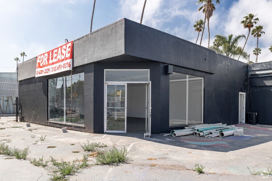 More Photos Of 2121 Lincoln Blvd, Venice Freestanding For Lease