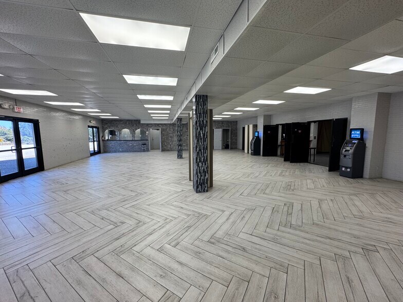 More Photos Of 10408 State Highway 64 E, Tyler Theater Concert Hall For Sale