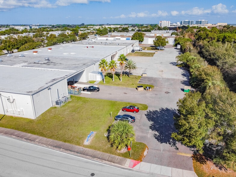 More Photos Of 11801 28th St N, Saint Petersburg Warehouse For Lease