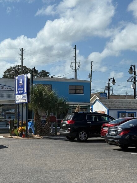 More Photos Of 776 Dodecanese Blvd, Tarpon Springs General Retail For Sale