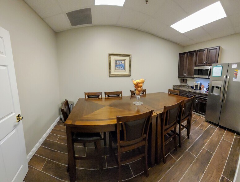 More Photos Of 1650 Murfreesboro Rd, Franklin Office For Lease