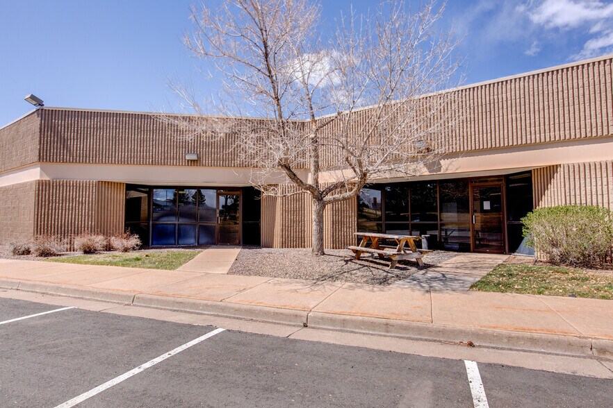 More Photos Of 7399 S Tucson Way, Centennial Flex For Lease