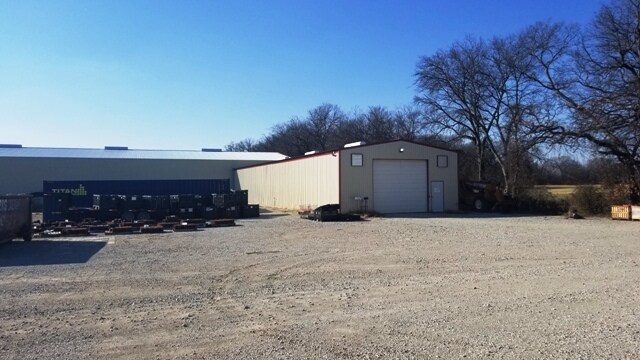 More Photos Of 1750 US-77, Davis Manufacturing For Lease