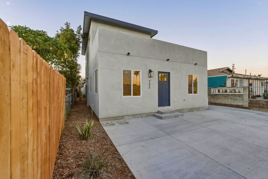 More Photos Of 752 W 9th Ave, Escondido Apartments For Sale