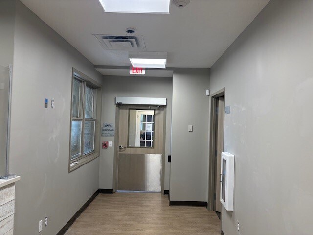 More Photos Of 601 Chamberlin Ave, Frankfort Medical For Sale