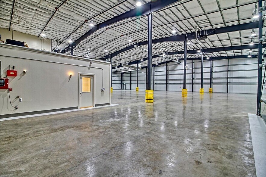 More Photos Of 5811 Sandpiper Dr, Missoula Warehouse For Lease