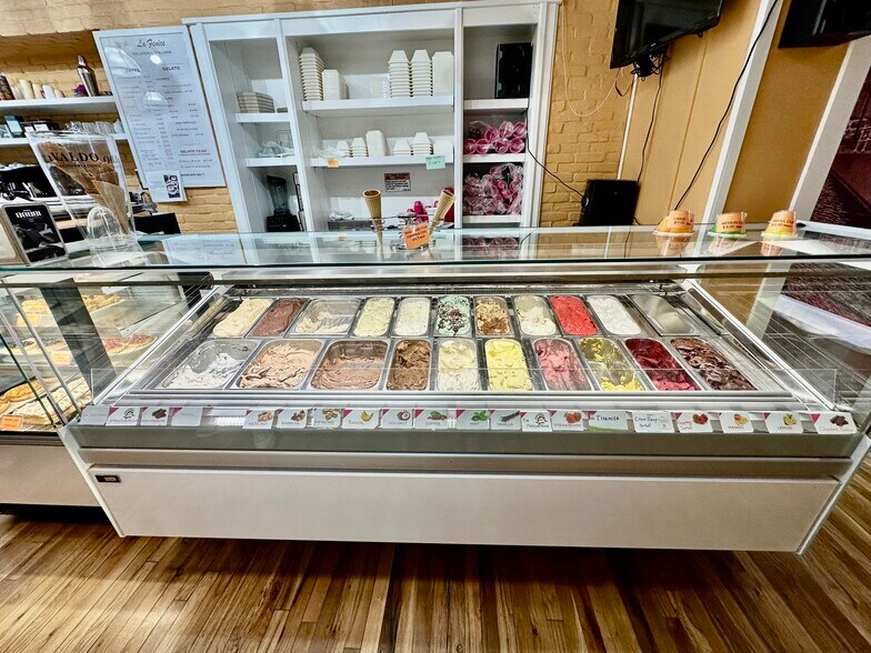 More Photos Of 49 Main St, Westport Storefront Retail Office For Lease