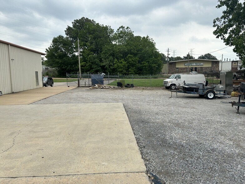 More Photos Of 1983 Vanderhorn Dr, Memphis Warehouse For Lease