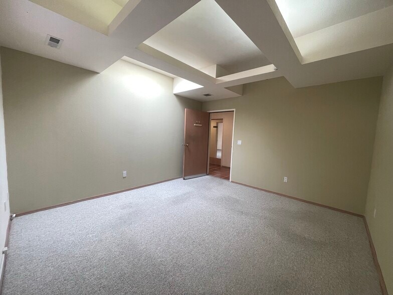 More Photos Of 1709 Girard Blvd NE, Albuquerque Medical For Lease