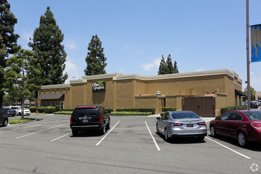 More Photos Of 6830 Katella Ave, Cypress Restaurant For Lease