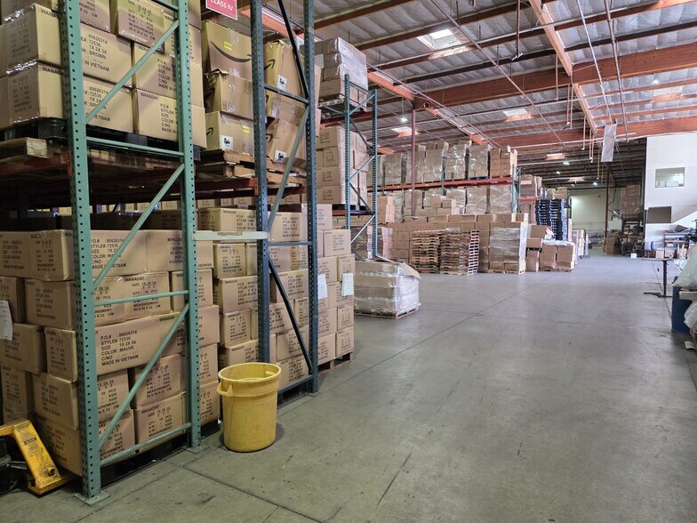 More Photos Of 5080 S Alameda St, Vernon Manufacturing For Lease