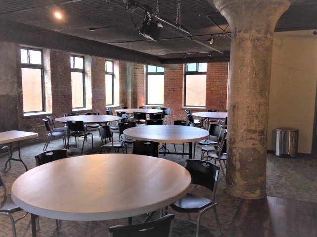 More Photos Of 700 16th St NE, Cedar Rapids Office For Lease