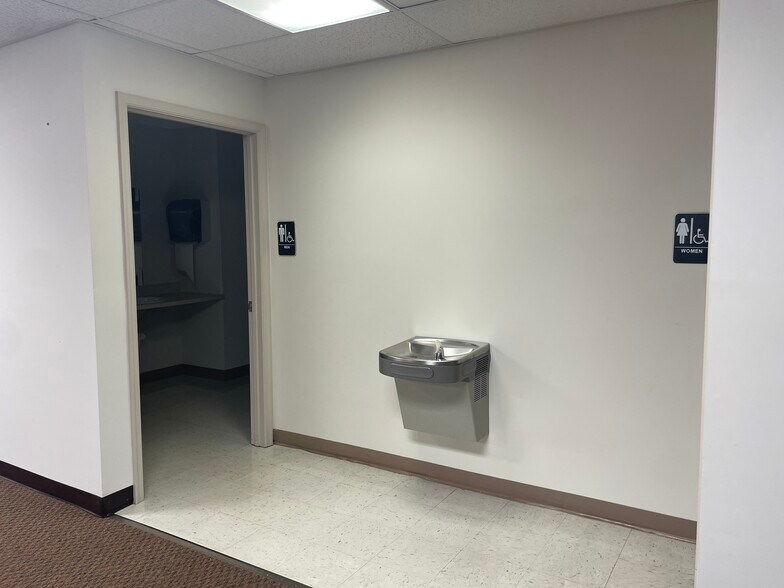 More Photos Of 130 E Burr Blvd, Kearneysville Office For Lease